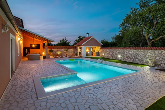 Vila Severní Dalmácie - Konjevrate DA 17002 N1