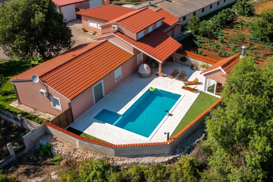 Vila Severní Dalmácie - Konjevrate DA 17002 N1