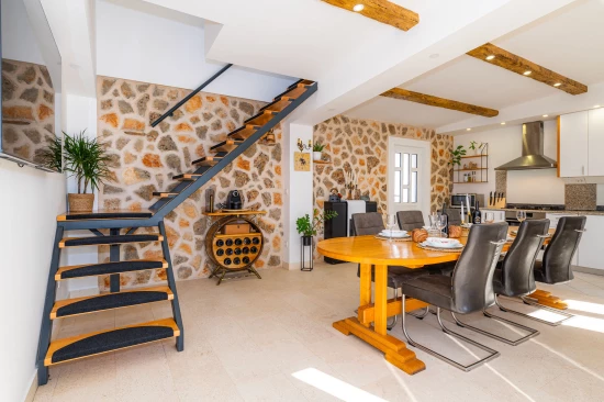 Vila Severní Dalmácie - Konjevrate DA 17002 N1