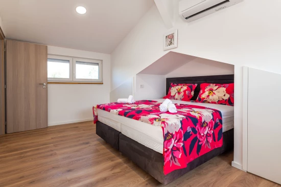 Vila Severní Dalmácie - Konjevrate DA 17002 N1