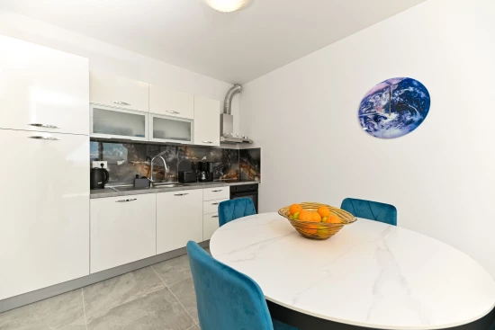 Apartmán Střední Dalmácie - Okrug Gornji DA 17025 N2