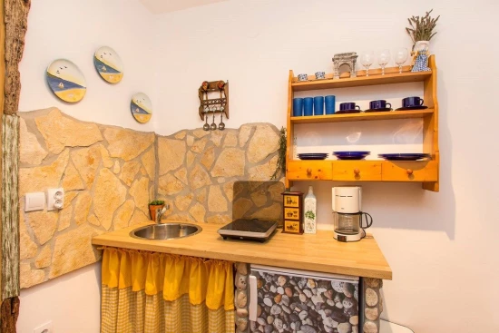 Vila s bazénem Severní Dalmácie - Kakma DA 17055 N1