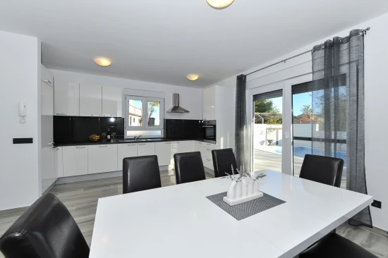 Vila Severní Dalmácie - Privlaka DA 17102 N1