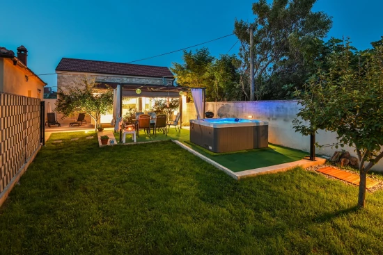 Domek Severní Dalmácie - Privlaka DA 17109 N1