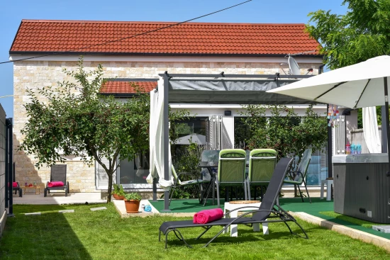 Domek Severní Dalmácie - Privlaka DA 17109 N1