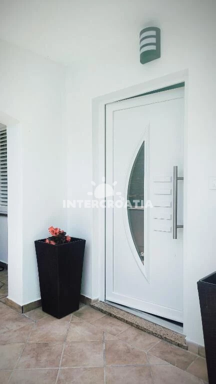 Domek Ostrov Rab - Palit OS 12055 N1