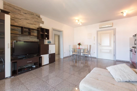 Vila Ostrov Krk - Malinska OS 12074 N1