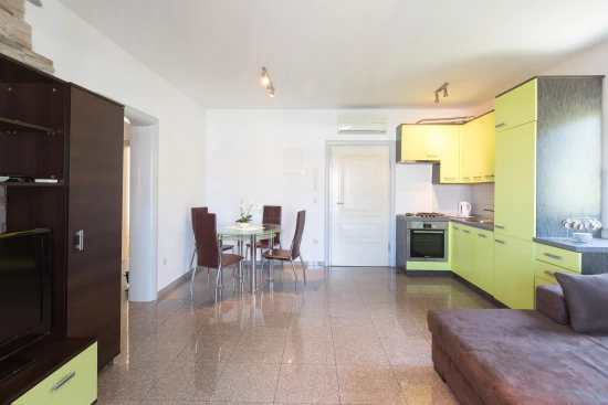 Vila Ostrov Krk - Malinska OS 12074 N1