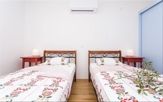 Vila Ostrov Krk - Malinska OS 12085 N1