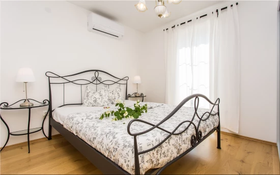 Vila Ostrov Krk - Malinska OS 12085 N1