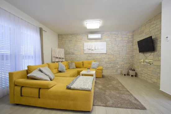 Vila Ostrov Krk - Malinska OS 12129 N1