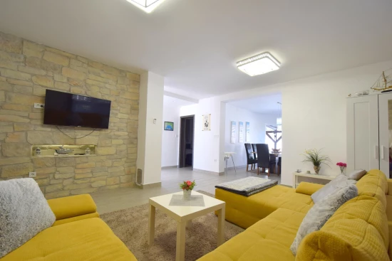 Vila Ostrov Krk - Malinska OS 12129 N1