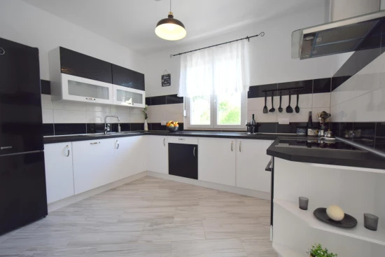 Vila Ostrov Krk - Dobrinj OS 12131 N1