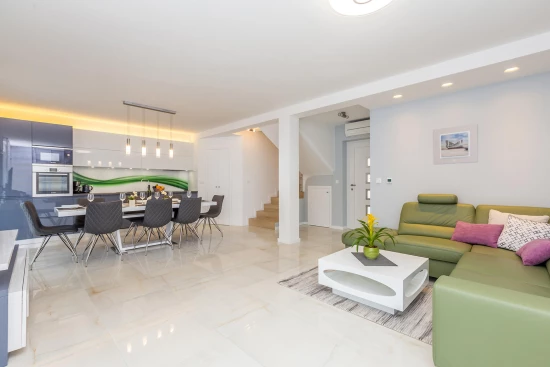 Vila Ostrov Krk - Malinska OS 12144 N1