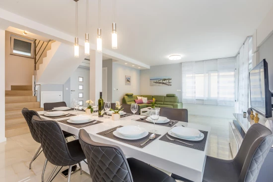 Vila Ostrov Krk - Malinska OS 12144 N1