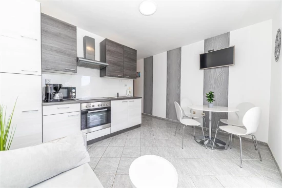 Apartmán Střední Dalmácie - Okrug Donji DA 17133 N2