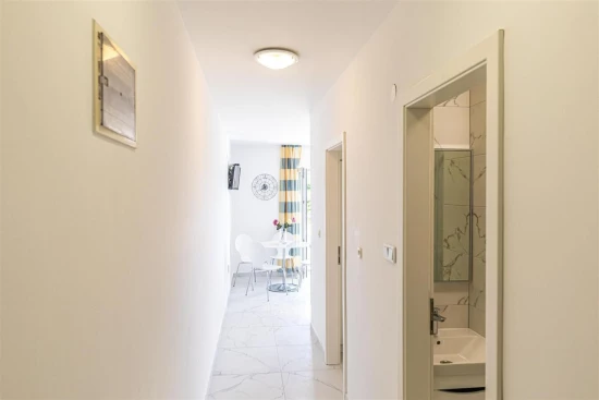 Apartmán Střední Dalmácie - Okrug Donji DA 17133 N4
