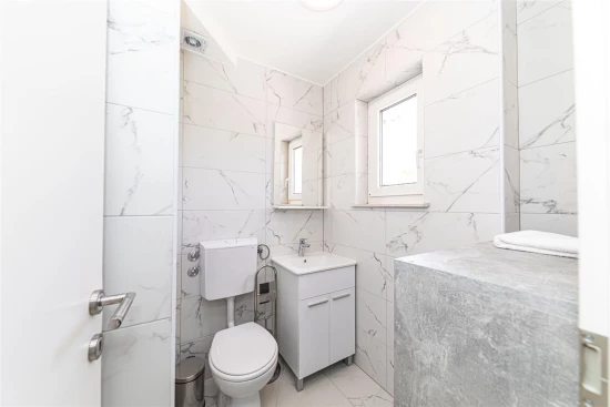 Apartmán Střední Dalmácie - Okrug Donji DA 17133 N4