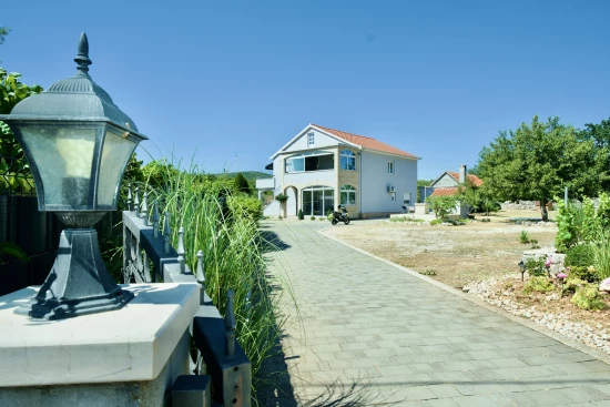 Apartmán Střední Dalmácie - Primorski Dolac DA 17136 N1