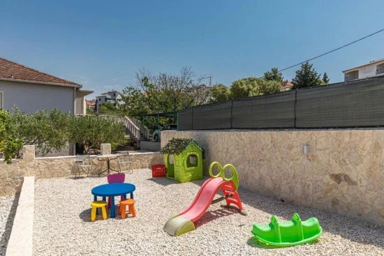 Apartmán Střední Dalmácie - Okrug Gornji DA 17142 N1