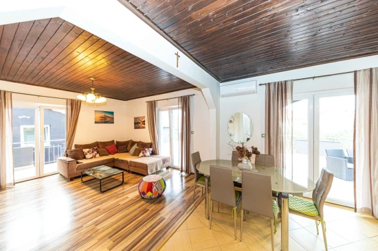 Apartmán Střední Dalmácie - Okrug Gornji DA 17142 N1