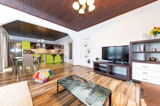 Apartmán Střední Dalmácie - Okrug Gornji DA 17142 N1