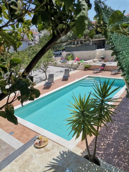 Apartmán Střední Dalmácie - Okrug Gornji DA 17142 N2