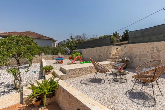 Apartmán Střední Dalmácie - Okrug Gornji DA 17142 N2