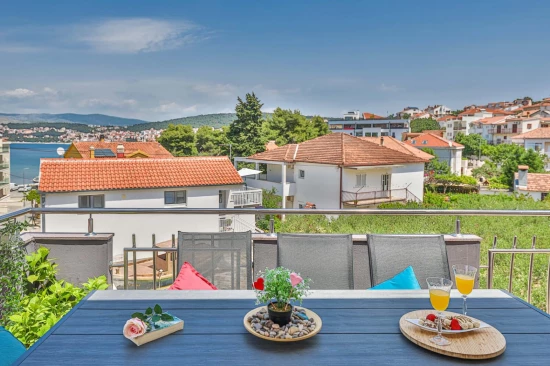 Apartmán Střední Dalmácie - Okrug Gornji DA 17142 N2