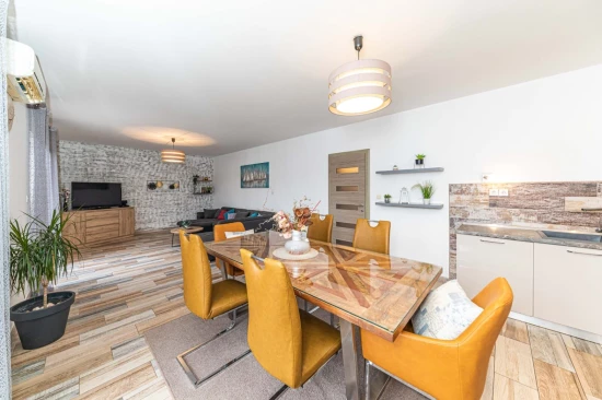 Apartmán Střední Dalmácie - Okrug Gornji DA 17142 N2