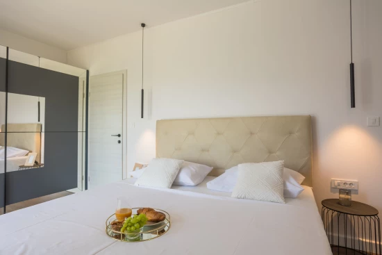 Vila Střední Dalmácie - Krušvar DA 17151 N1