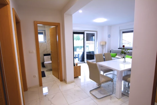 Apartmán Severní Dalmácie - Pakoštane DA 17174 N1