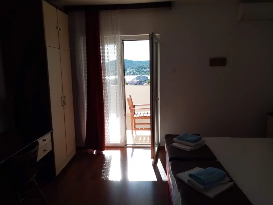Apartmán Střední Dalmácie - Vinišće DA 17176 N2
