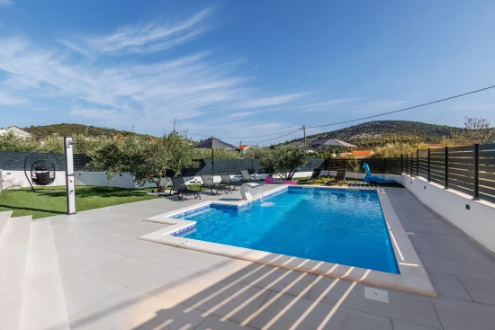 Vila Střední Dalmácie - Vinišće DA 17203 N1