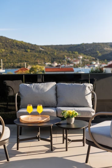 Vila Střední Dalmácie - Vinišće DA 17203 N1