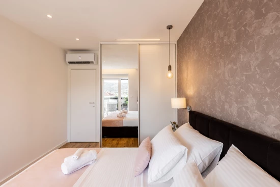 Vila Střední Dalmácie - Vinišće DA 17203 N1