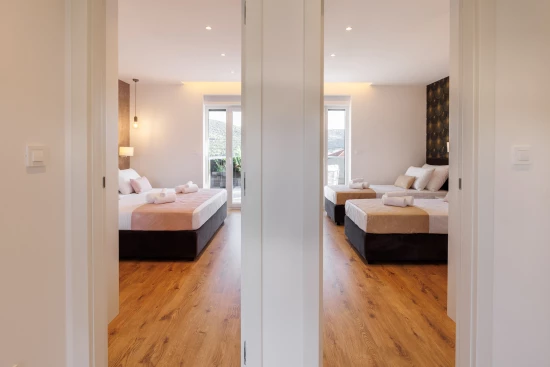 Vila Střední Dalmácie - Vinišće DA 17203 N1