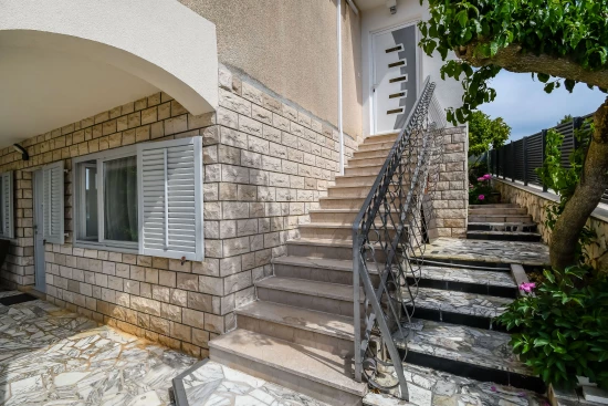 Vila Střední Dalmácie - Okrug Donji DA 17230 N1