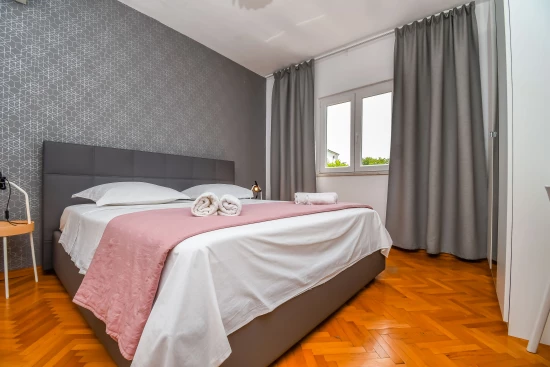 Vila Střední Dalmácie - Okrug Donji DA 17230 N1