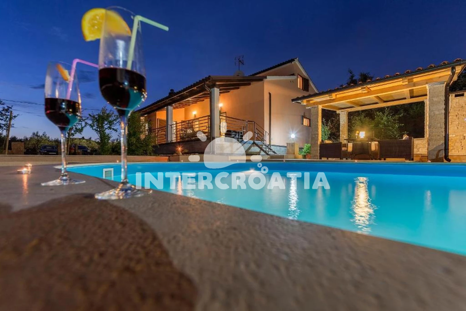 Vila Istrie - Vodnjan (Pula) IS 8057 N1