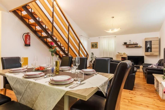 Vila Istrie - Vodnjan (Pula) IS 8057 N1