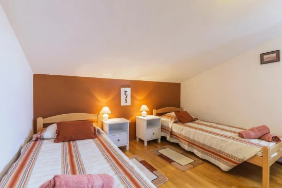 Vila Istrie - Vodnjan (Pula) IS 8057 N1