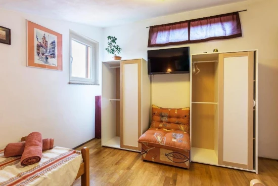 Vila Istrie - Vodnjan (Pula) IS 8057 N1