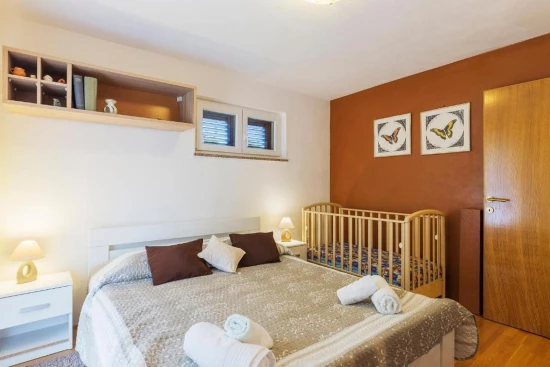 Vila Istrie - Vodnjan (Pula) IS 8057 N1