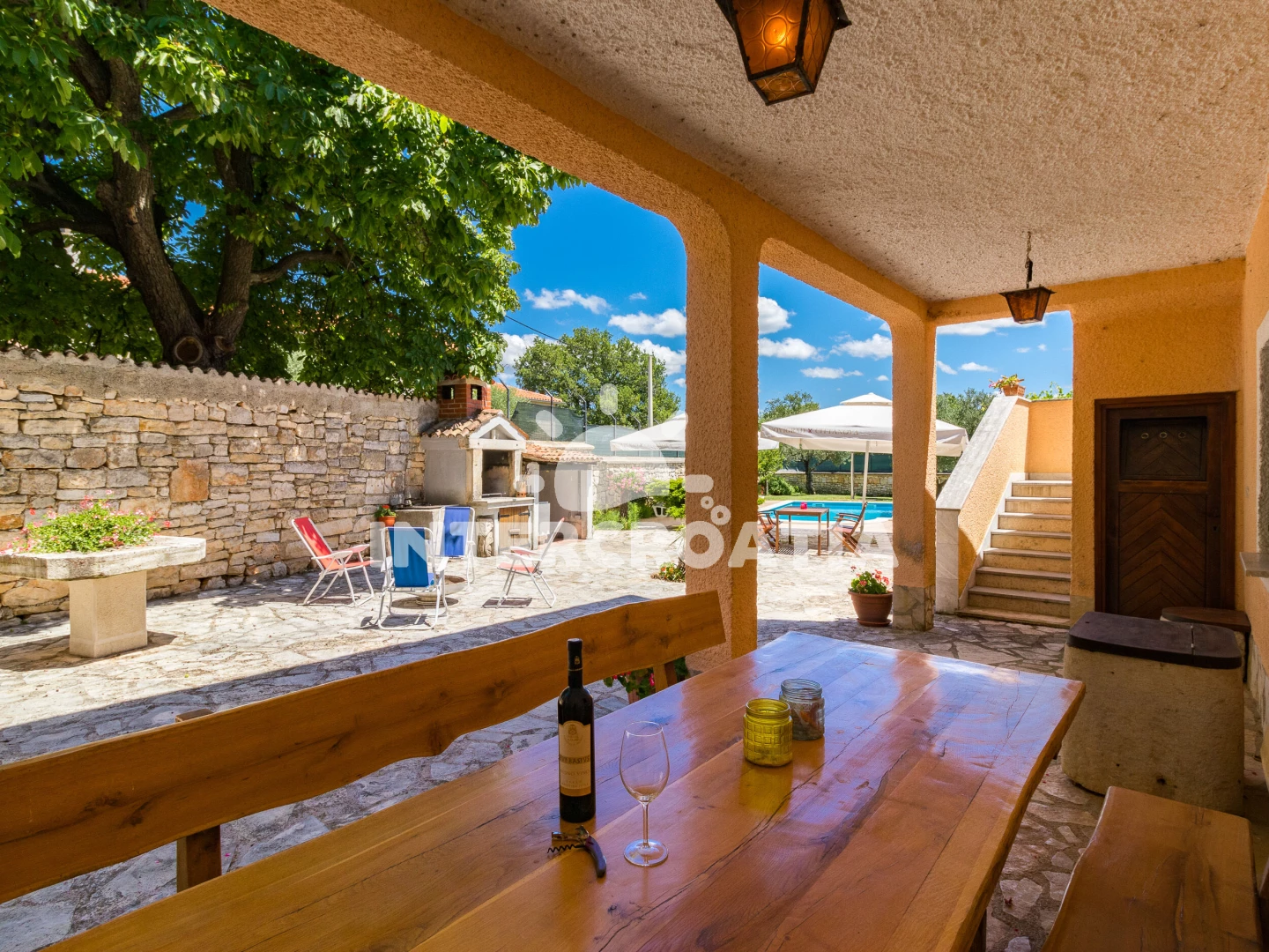 Vila Istrie - Bačva IS 8062 N1