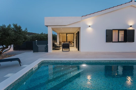 Domek Střední Dalmácie - Marina DA 17244 N1