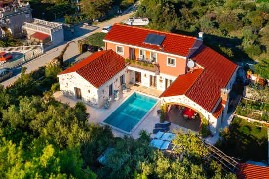 Vila Severní Dalmácie - Šibenik DA 17258 N1