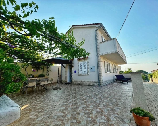 Domek Ostrov Rab - Palit OS 12199 N1