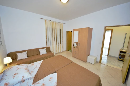 Apartmán Střední Dalmácie - Tučepi DA 17265 N1