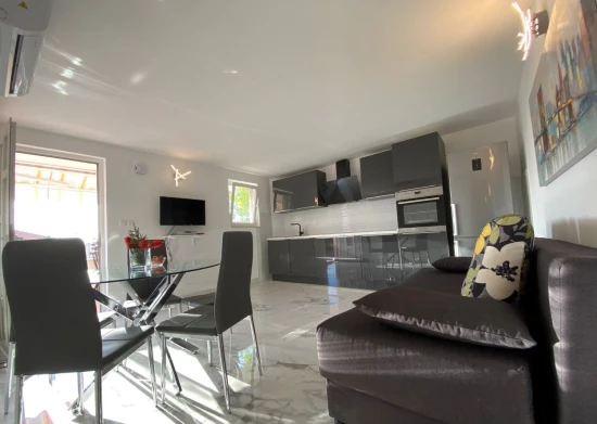 Apartmán Střední Dalmácie - Okrug Gornji DA 17267 N1